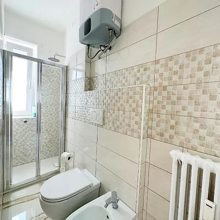 Wh - Un Posto Al Sole - Attico Monolocale Con Parcheggio Gratuito - 5 Minuti Dal Centro - Wifi *