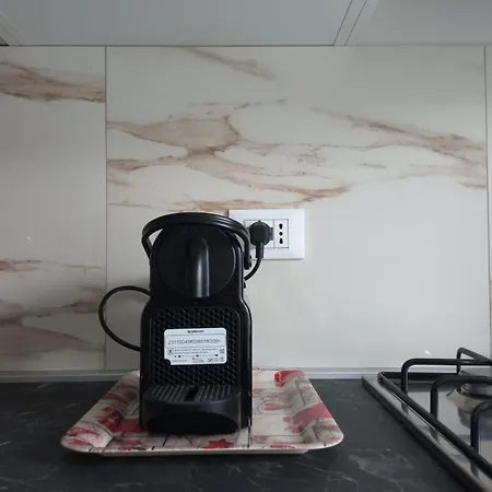 Appartement Wh - Un Posto Al Sole - Attico Monolocale Con Parcheggio Gratuito - 5 Minuti Dal Centro - Wifi San Remo