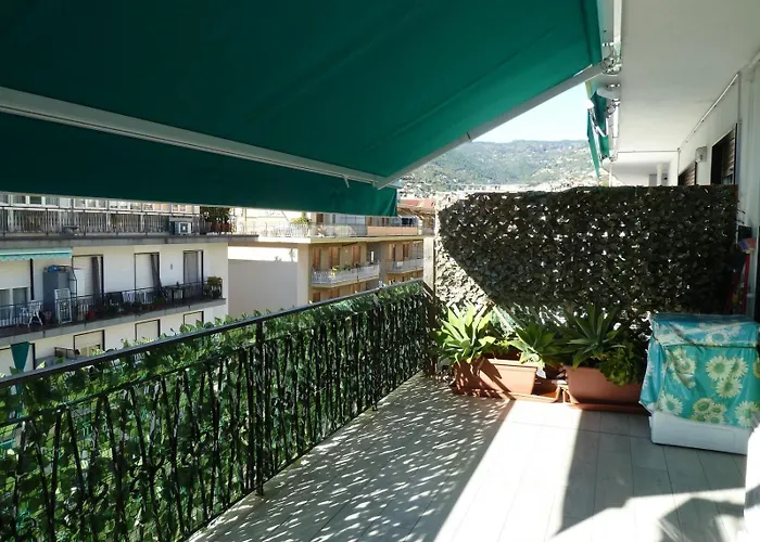 Apartman Wh - Un Posto Al Sole - Attico Monolocale Con Parcheggio Gratuito - 5 Minuti Dal Centro - Wifi San Remo