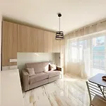 Wh - Un Posto Al Sole - Attico Monolocale Con Parcheggio Gratuito - 5 Minuti Dal Centro - Wifi Sanremo