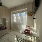 Apartment Wh - Un Posto Al Sole - Attico Monolocale Con Parcheggio Gratuito - Con Grande Terrazza-A 5 Minuti Dal Centro - Wifi *