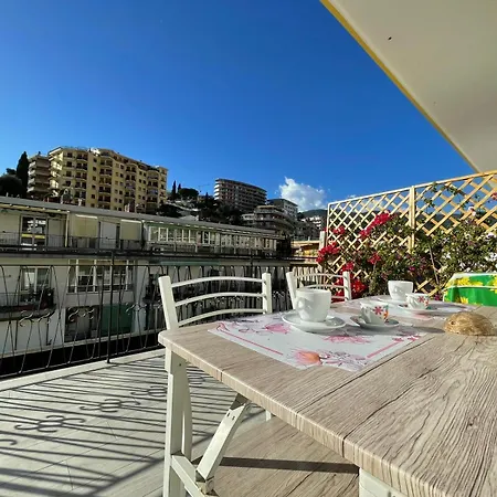 Wh - Un Posto Al Sole - Attico Monolocale Con Parcheggio Gratuito - Con Grande Terrazza-a 5 Minuti Dal Centro - Wifi Apartment