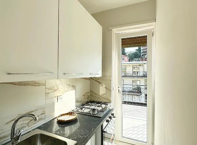 Wh - Un Posto Al Sole - Attico Monolocale Con Parcheggio Gratuito - 5 Minuti Dal Centro - Wifi 公寓 圣雷默